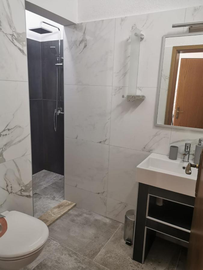 Apartments Marina โตรกีร์ ภายนอก รูปภาพ